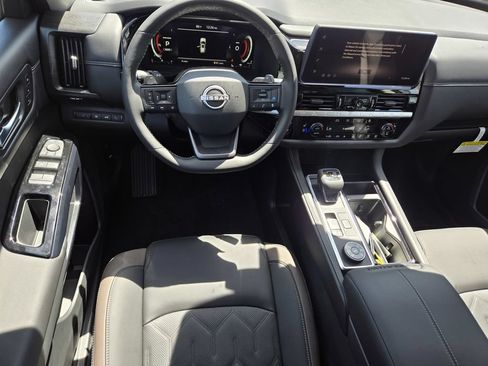 New 2026 Nissan Pathfinder Platinum w/ Accent Package AWD/4WD image 9