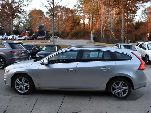 Used 2015 Volvo V60 T5 Premier image 19