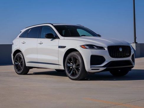 Used 2024 Jaguar F-PACE R-Dynamic S image 4
