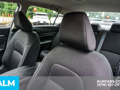 Used 2022 Nissan Altima 2.5 SV FWD image 18