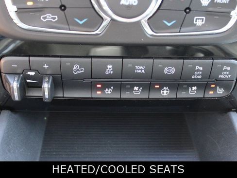 Used 2018 RAM 2500 Laramie w/ Sport Appearance Group AWD/4WD image 21