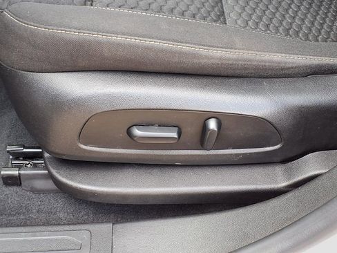 Used 2018 GMC Acadia SLE w/ LPO, Floor Liner Package image 20