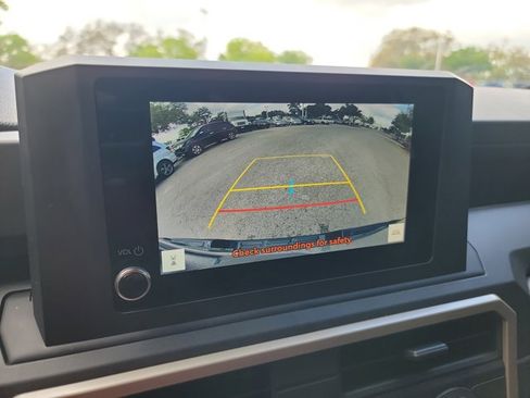 Used 2024 Toyota Tacoma SR image 19