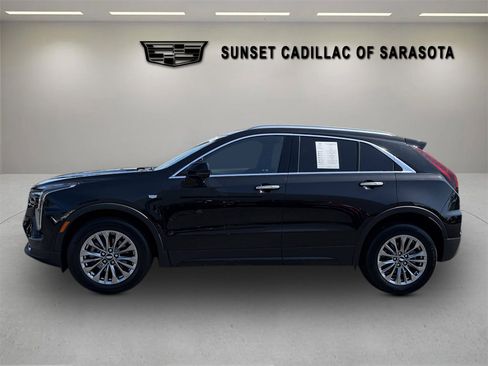 Certified 2025 Cadillac XT4 Premium Luxury FWD image 6