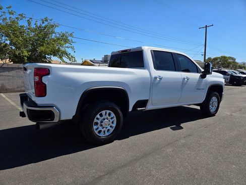 Used 2022 Chevrolet Silverado 2500 LTZ w/ LTZ Plus Package AWD/4WD image 6