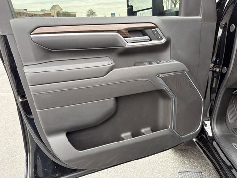 Used 2025 Chevrolet Silverado 2500 LT w/ Trail Boss Package image 10