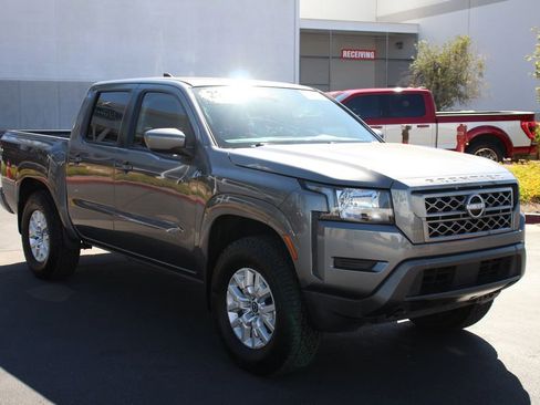 Used 2022 Nissan Frontier SV w/ Technology Package AWD/4WD image 11