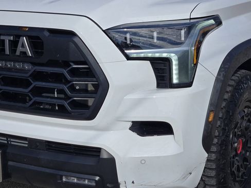 Used 2024 Toyota Sequoia 4WD image 7