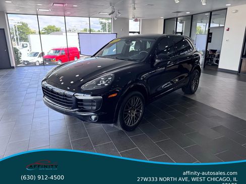 Used 2018 Porsche Cayenne Platinum Edition image 1