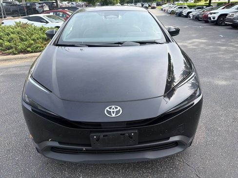 Used 2024 Toyota Prius LE FWD image 3