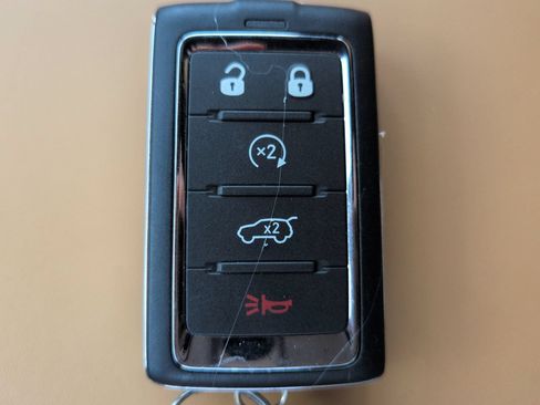 Used 2024 Jeep Grand Cherokee Summit AWD/4WD image 32