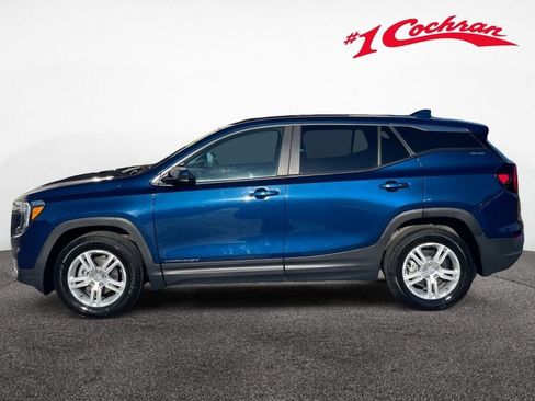 Used 2023 GMC Terrain SLE w/ LPO, Floor Liner Package FWD image 21