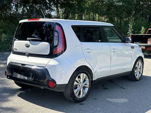 Used 2016 Kia Soul + FWD image 21