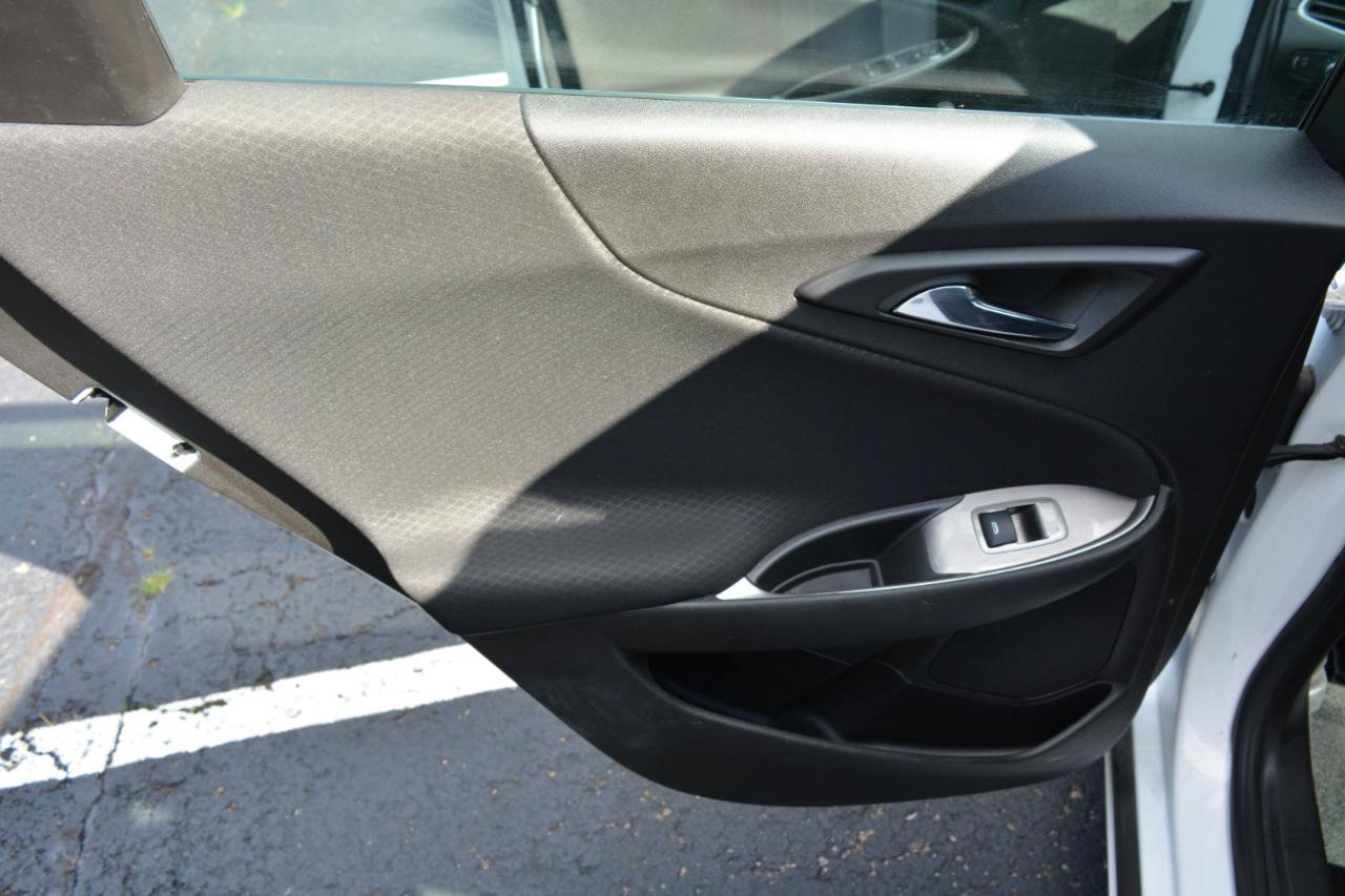 Used 2023 Chevrolet Malibu LS FWD image 11