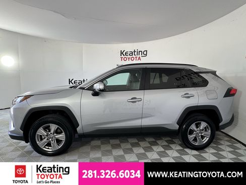 Used 2025 Toyota RAV4 XLE AWD/4WD image 8