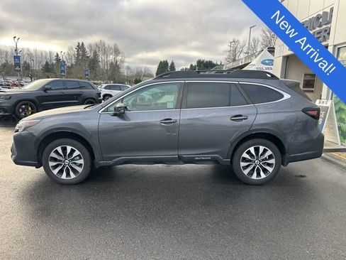 Used 2023 Subaru Outback Limited image 4