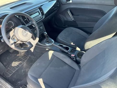 Used 2013 Volkswagen Beetle 2.5 image 9