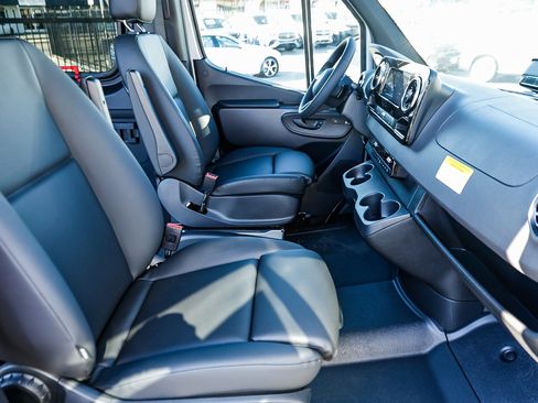 New 2025 Mercedes-Benz Sprinter 2500 image 16