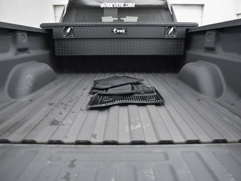 Used 2018 Chevrolet Silverado 1500 LT w/ All Star Edition image 11