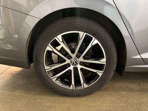 Used 2023 Volkswagen Jetta Sport image 32