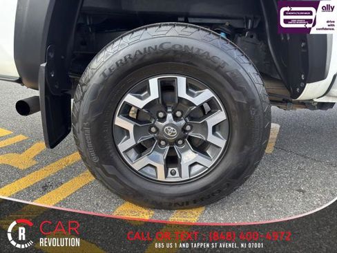 Used 2020 Toyota Tacoma TRD Off-Road image 13