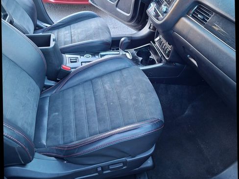 Used 2020 Mitsubishi Outlander LE image 12