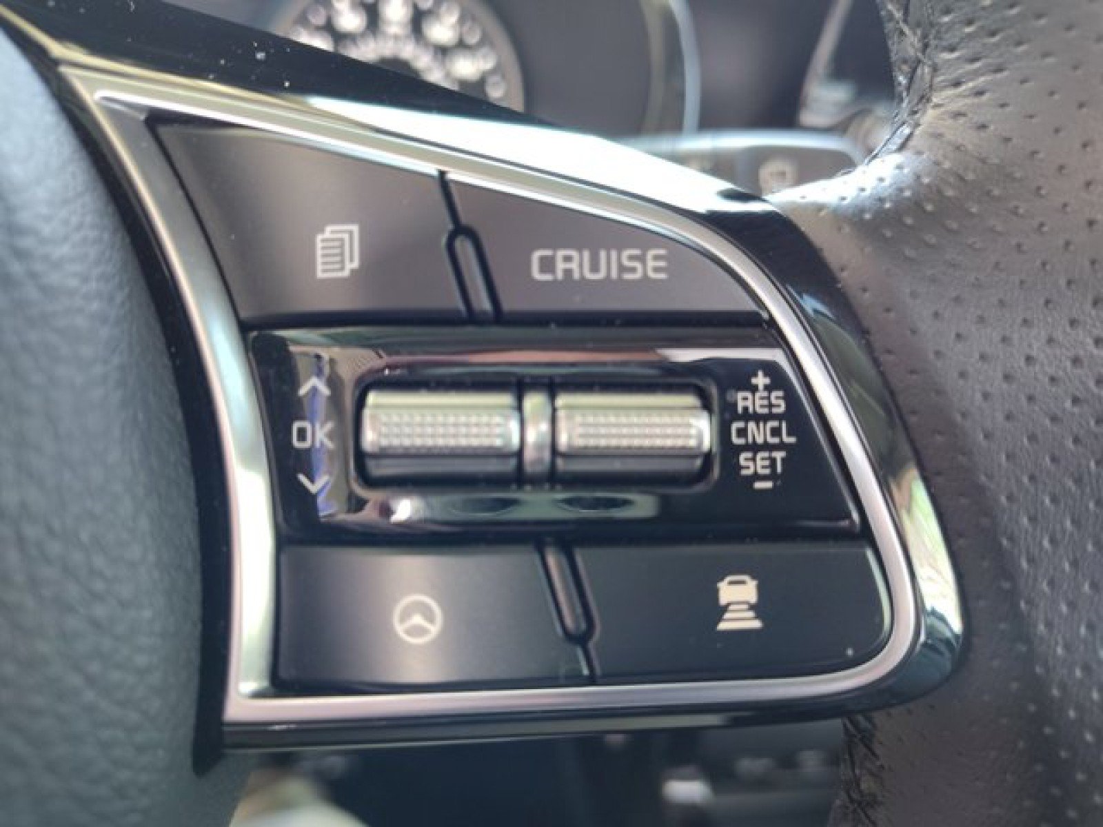 Used 2023 Kia Seltos SX w/ SX Sunroof Package AWD/4WD image 29
