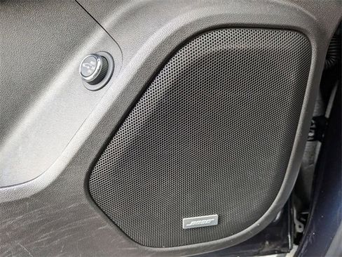 Used 2022 GMC Acadia AT4 w/ Technology Package image 13