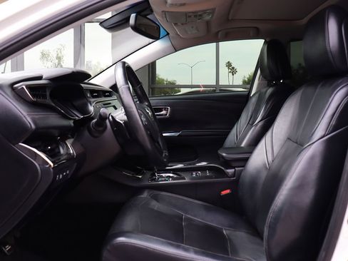 Used 2017 Toyota Avalon Limited w/ All Weather Liner Package FWD image 39