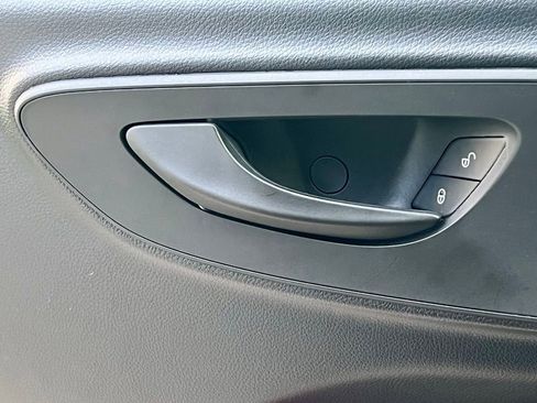 Used 2024 Mercedes-Benz Sprinter 2500 image 29