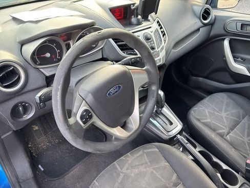 Used 2011 Ford Fiesta SE w/ 201A Rapid Spec Order Code image 8