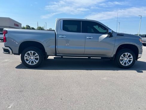 Used 2025 Chevrolet Silverado 1500 LTZ AWD/4WD image 2