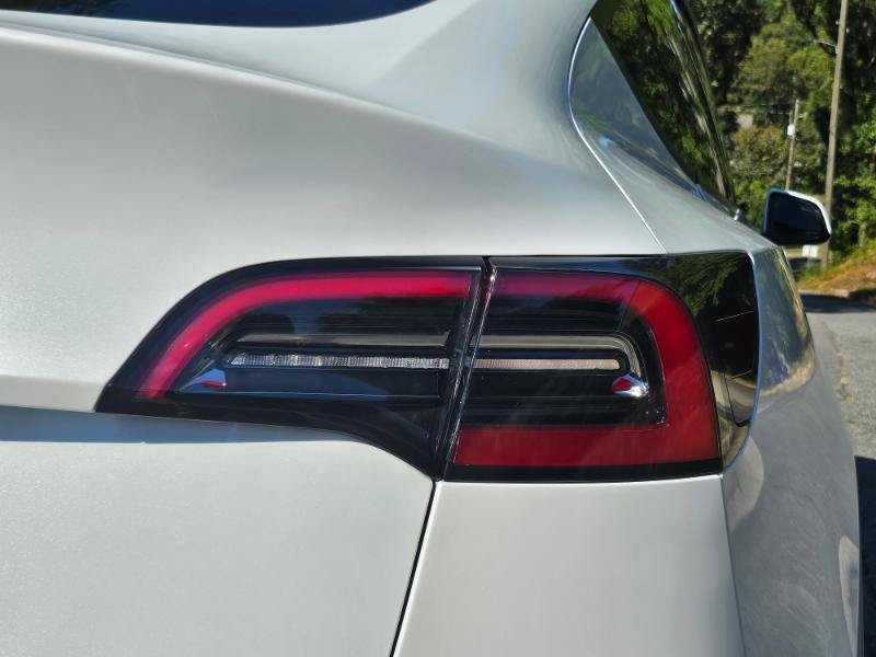 Used 2025 Tesla Model Y Long Range AWD/4WD image 30