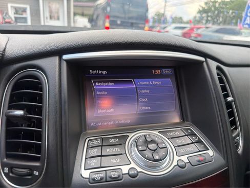 Used 2016 INFINITI QX50 AWD w/ Deluxe Touring Package image 18