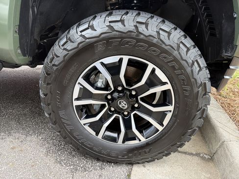 Used 2021 Toyota Tacoma TRD Sport AWD/4WD image 20