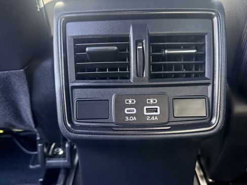 Used 2025 Subaru Forester Limited image 16