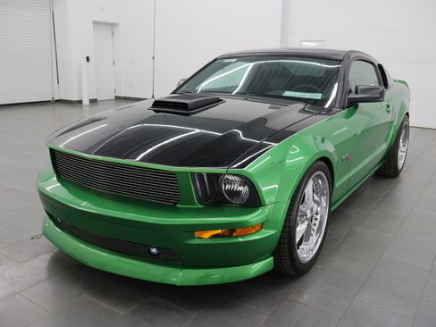 Used 2007 Ford Mustang GT RWD image 7