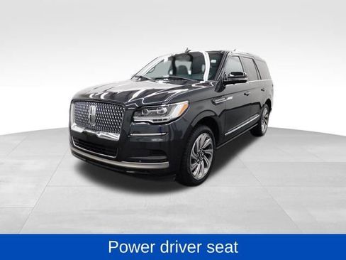 Used 2023 Lincoln Navigator Reserve image 6