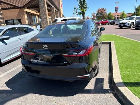 Used 2025 Toyota Camry SE FWD image 12