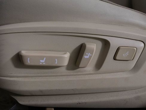 Used 2014 Lexus ES 350 w/ Luxury Package image 20