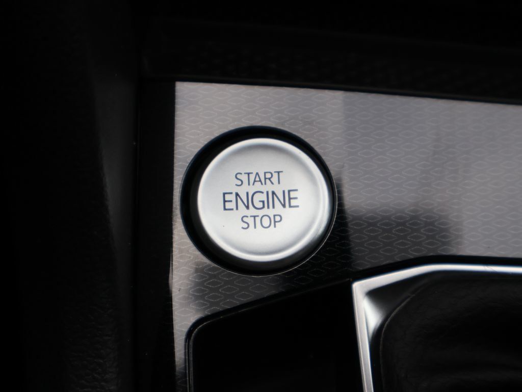 New 2026 Volkswagen Taos SE AWD/4WD image 17