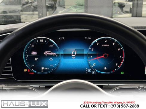 Used 2021 Mercedes-Benz GLE 350 4MATIC w/ AMG Line Exterior image 39