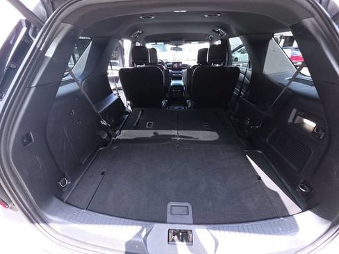 Used 2020 Ford Explorer XLT w/ Equipment Group 202A RWD image 14