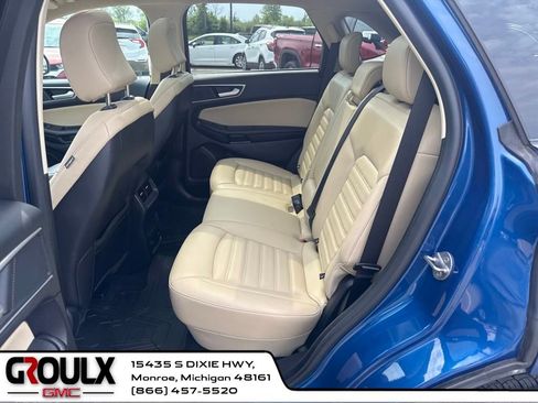 Used 2022 Ford Edge SEL w/ Convenience Package image 16