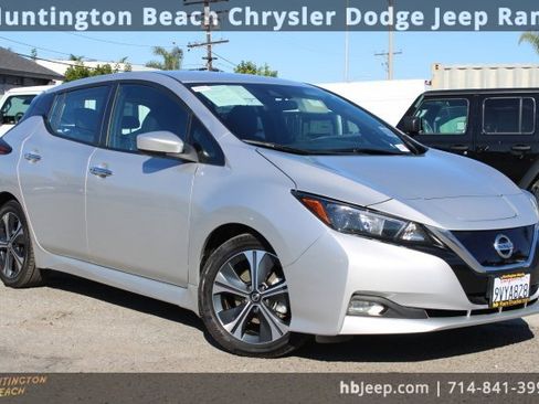 Used 2022 Nissan Leaf SV image 1