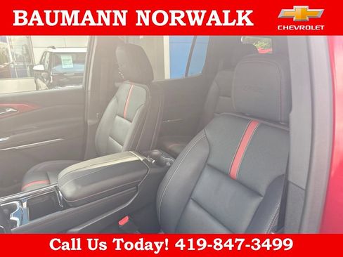 Used 2026 Chevrolet Traverse RS w/ LPO, Floor Liner Package FWD image 25