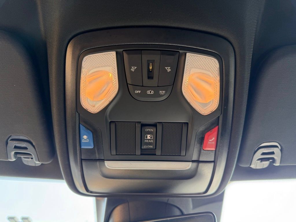 Used 2023 RAM 1500 Rebel AWD/4WD image 33