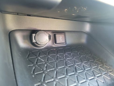 Used 2022 Toyota RAV4 XLE image 21