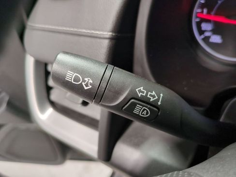 Used 2023 GMC Terrain SLE w/ Driver Convenience Package image 26