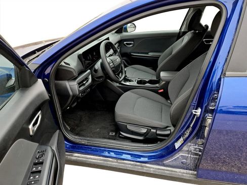 Used 2025 Kia K4 LXS image 28